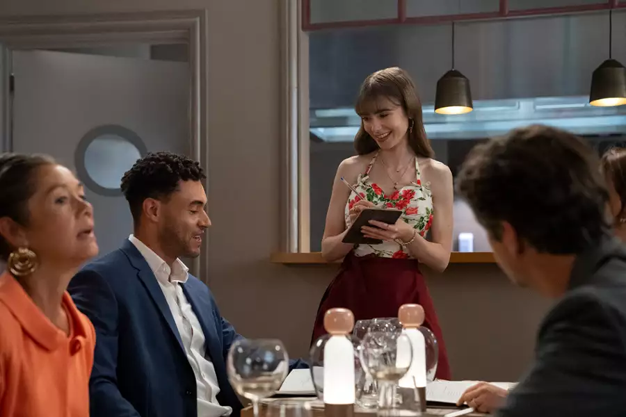 Emily w Paryżu - galeria zdjęć - filmweb