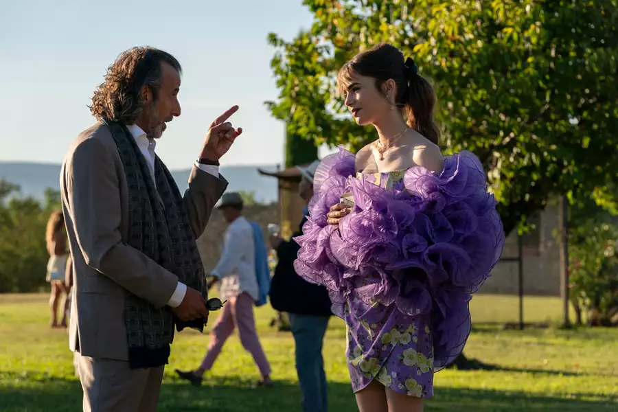 Emily w Paryżu - galeria zdjęć - filmweb