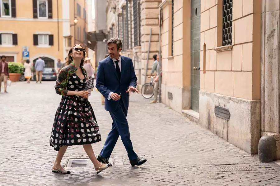 Emily w Paryżu - galeria zdjęć - filmweb