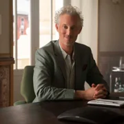 Emily in Paris - galeria zdjęć - filmweb