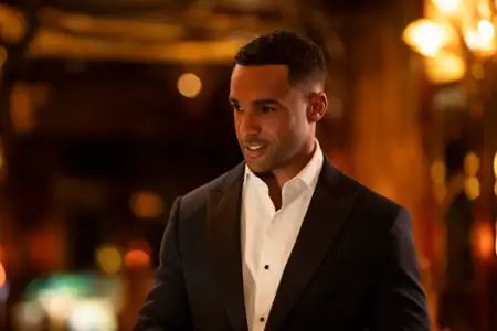 Emily w Paryżu - galeria zdjęć - filmweb