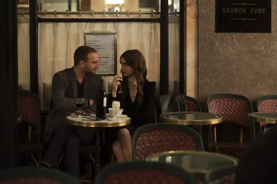 Emily w Paryżu - galeria zdjęć - filmweb