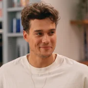 Dish It Out - galeria zdjęć - filmweb