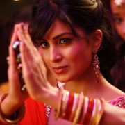 Besharam - galeria zdjęć - filmweb