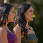Twin Love - galeria zdjęć - filmweb