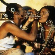 Don't Be a Menace to South Central While Drinking Your Juice in the Hood - galeria zdjęć - filmweb