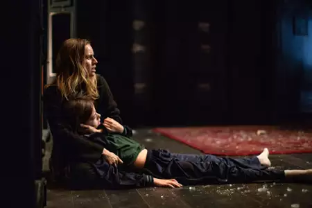 Zła siła - galeria zdjęć - filmweb