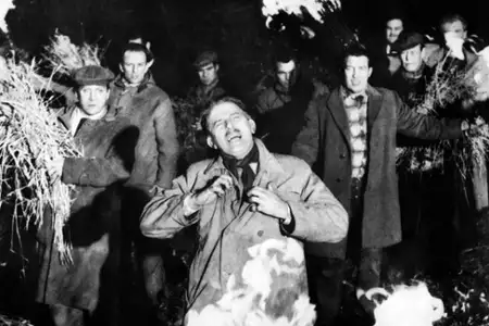 Wioska przeklętych - galeria zdjęć - filmweb