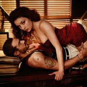 Twardzielka - galeria zdjęć - filmweb