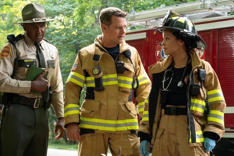 9-1-1: Nashville - galeria zdjęć - filmweb