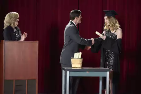 Schitt's Creek - galeria zdjęć - filmweb
