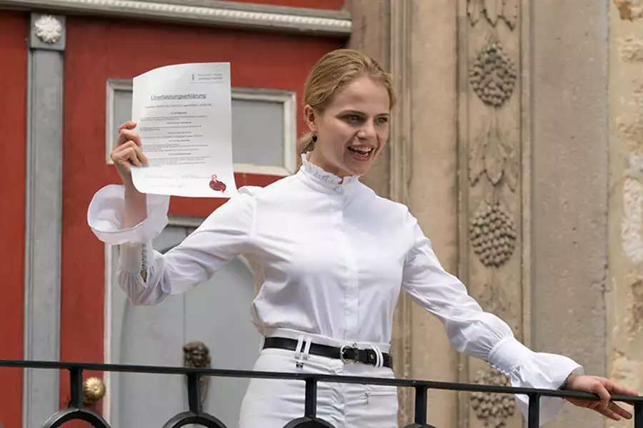 Wicher: Przyjazd Ari - galeria zdjęć - filmweb