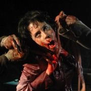 Matka łez - galeria zdjęć - filmweb