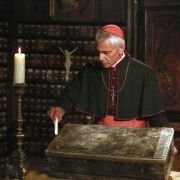 Matka łez - galeria zdjęć - filmweb