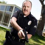 Oficer Robert &quot;Bobby&quot; Stark