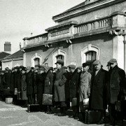 Z dala od orkiestry - galeria zdjęć - filmweb