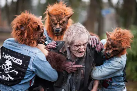 Dead Hearts - galeria zdjęć - filmweb