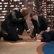 Shades of Blue - galeria zdjęć - filmweb