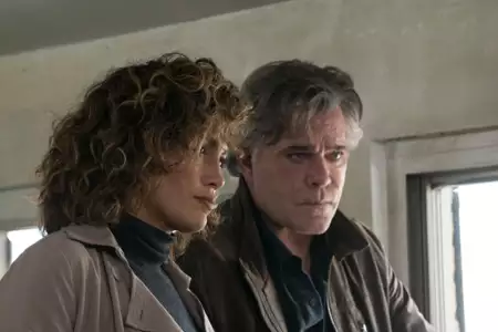 Uwikłana - galeria zdjęć - filmweb
