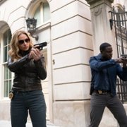 Shades of Blue - galeria zdjęć - filmweb