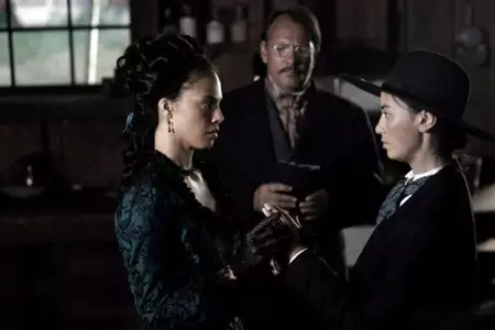 Strange Empire - galeria zdjęć - filmweb