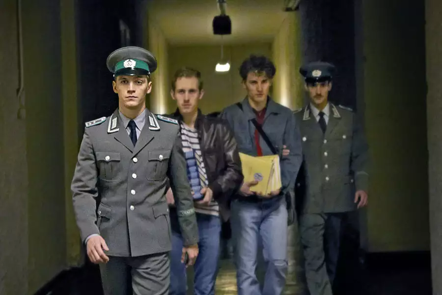 Szpieg D'83 - galeria zdjęć - filmweb