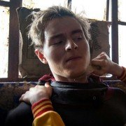 Na uwięzi - galeria zdjęć - filmweb