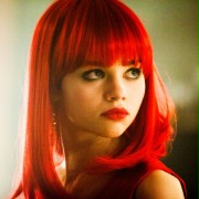 India Eisley w Na uwięzi