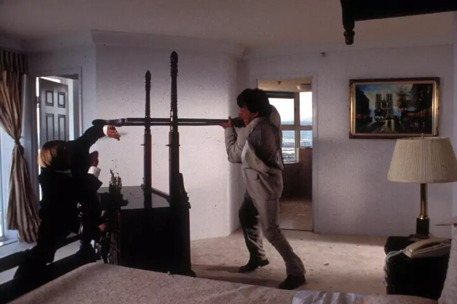 Jackie Chan: Pierwsze uderzenie - galeria zdjęć - filmweb