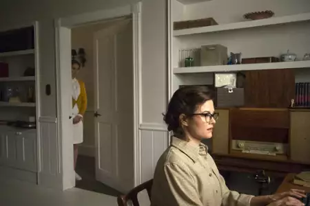 I Am the Pretty Thing That Lives in the House - galeria zdjęć - filmweb