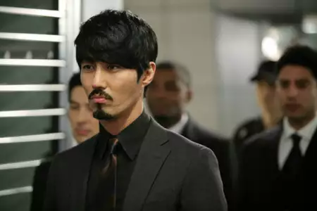 Atena: Jeonjaengui yeosin - galeria zdjęć - filmweb