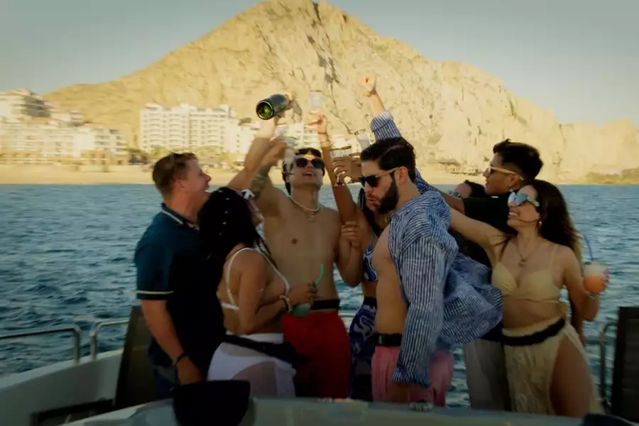 Sueltos en Los Cabos - galeria zdjęć - filmweb