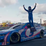 Kyle Larson vs The Double - galeria zdjęć - filmweb