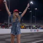 Kyle Larson vs The Double - galeria zdjęć - filmweb