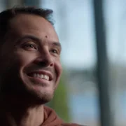 Kyle Larson vs The Double - galeria zdjęć - filmweb