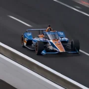 Kyle Larson vs The Double - galeria zdjęć - filmweb