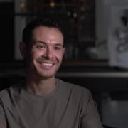 Kyle Larson vs The Double - galeria zdjęć - filmweb