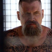 Shot Caller - galeria zdjęć - filmweb