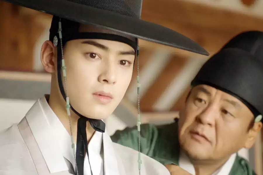 Sin-ib-sa-gwan Gu-hae-ryeong - galeria zdjęć - filmweb