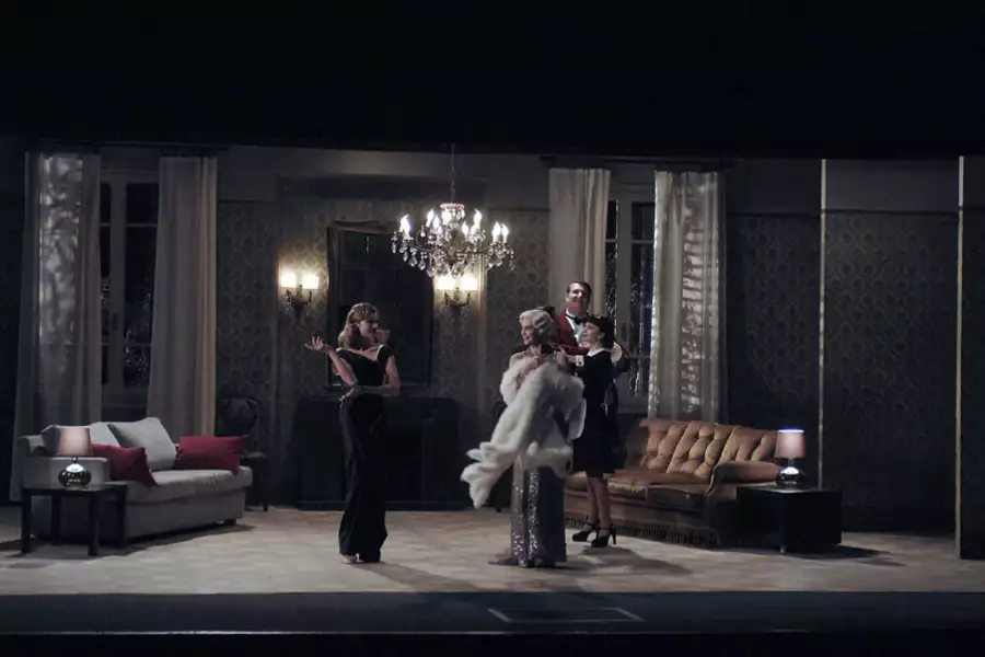 Magnifica Presenza - galeria zdjęć - filmweb