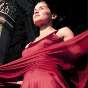 Rachel Shelley w Lagaan: Dawno temu w Indiach