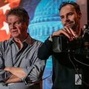 Sama przeciw wszystkim - galeria zdjęć - filmweb