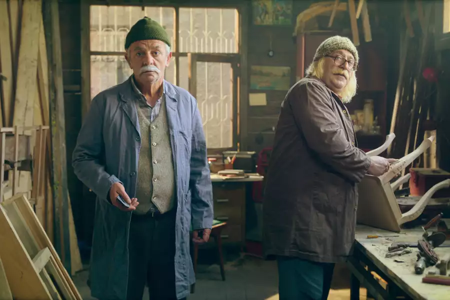 Życie i filmy Erşana Kuneriego - galeria zdjęć - filmweb