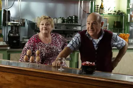 Br&egrave;ves de comptoir - galeria zdjęć - filmweb