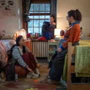 Wsp&oacute;łlokatorki - galeria zdjęć - filmweb