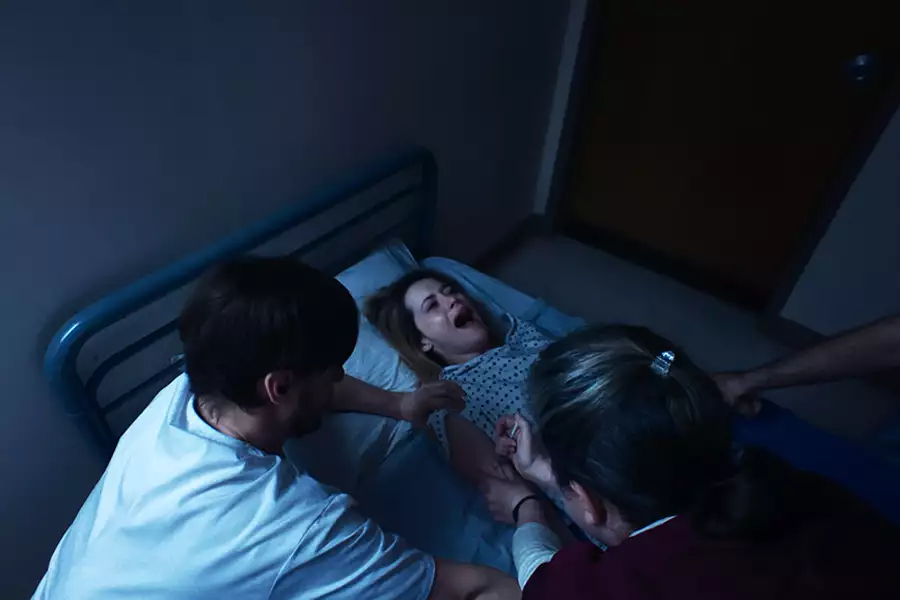 Niepoczytalna - galeria zdjęć - filmweb