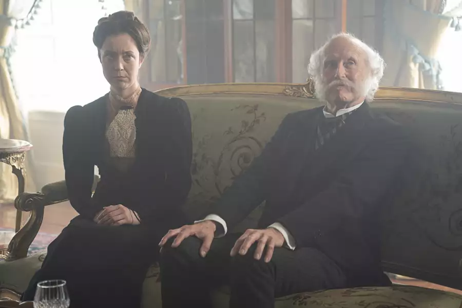Panna Scarlet i komisarz - galeria zdjęć - filmweb
