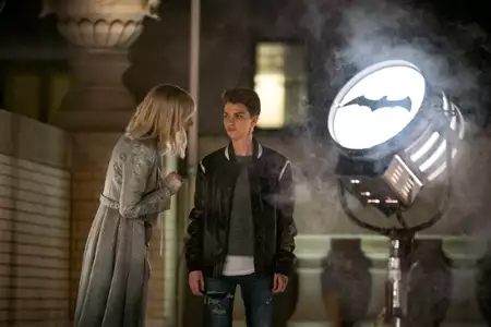 Batwoman - galeria zdjęć - filmweb