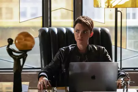 Batwoman - galeria zdjęć - filmweb