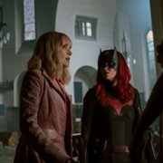 Batwoman - galeria zdjęć - filmweb